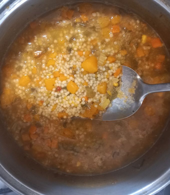 Una foto de Sopa de Verduras y Fideos Munición (Cocina Fácil Parte VI)