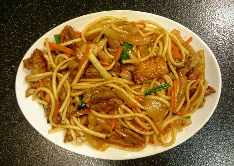 鴨肉炒麵