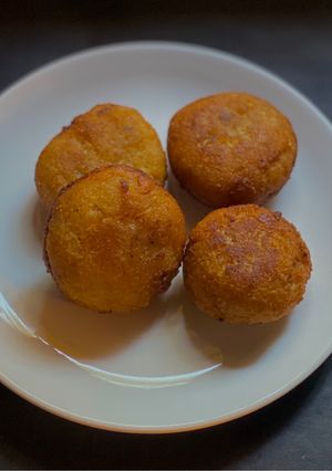 A picture of Kakara Pitha.