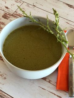 Foto di Brodo di gambi di asparagi, ricetta del riciclo 🌷