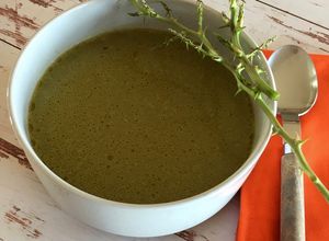 Foto di Brodo di gambi di asparagi, ricetta del riciclo 🌷