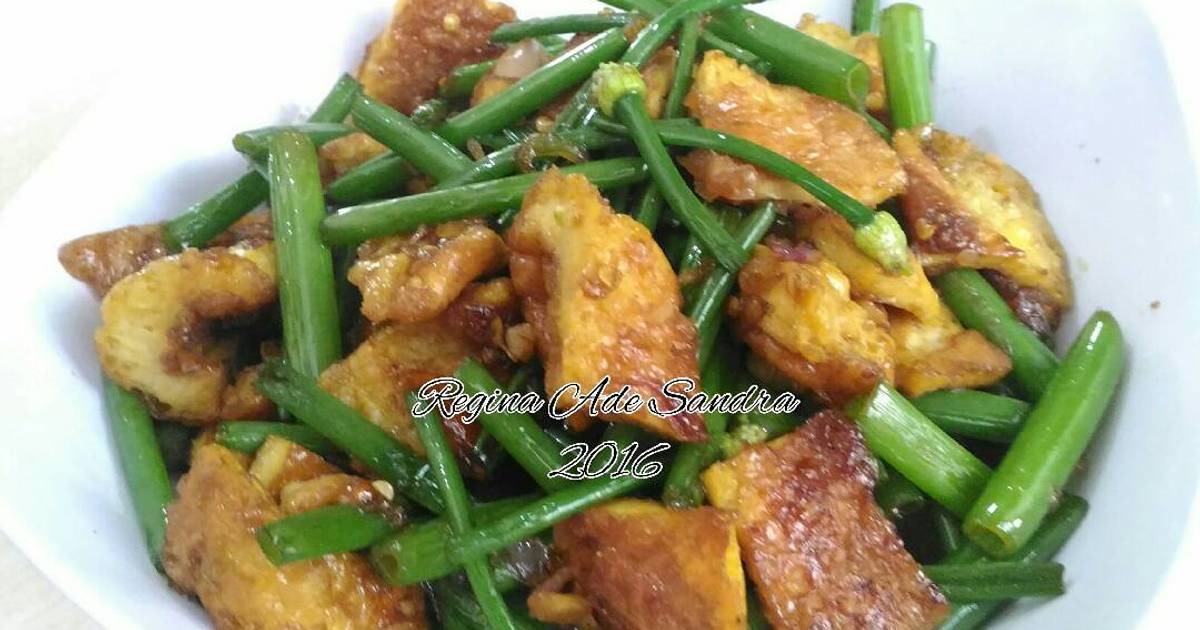 Resep Tumis Telur Dadar Kembang Bawang oleh Regina Ade Sandra - Cookpad