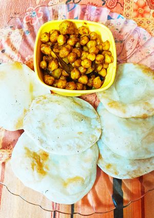 নিরামিষ কাবলি ছোলা (niramish kabli chola recipe in bengali) রেসিপির প্রধান ছবি