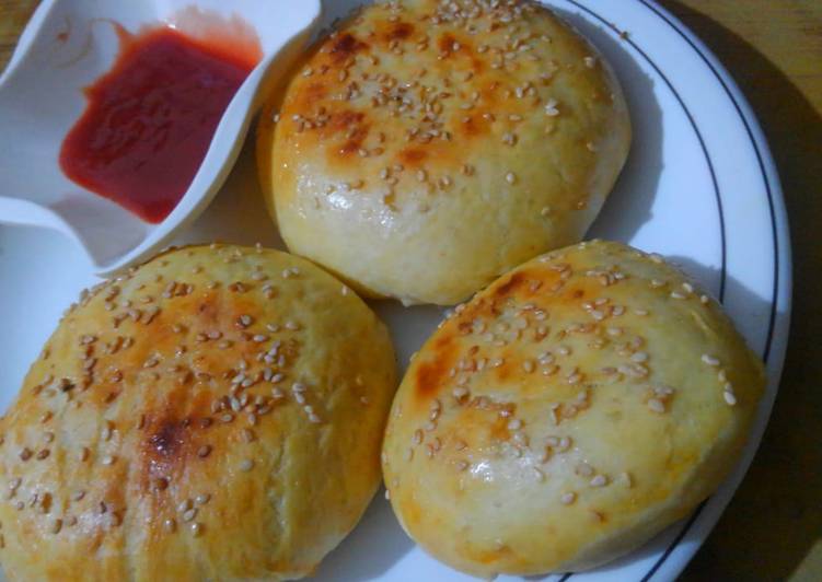 Easiest Way to Prepare Super Quick Homemade Chicken cheese bun