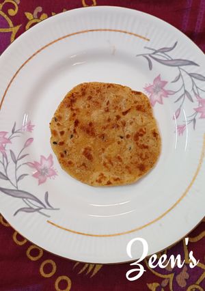 A picture of Mini Rotis or Chapatis.