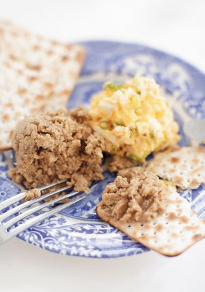 A picture of Chopped Liver & Egg and Onion.