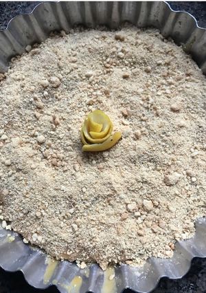 Una foto de Torta alfajor con 2 ingredientes rápida