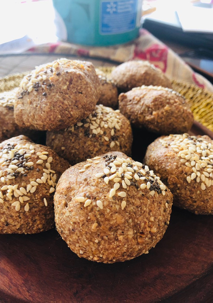 Una foto de Keto - Pancitos de harina de semillas sin huevo