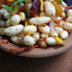 A picture of Churmuri.