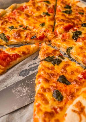 Házi margherita pizza recept fotója