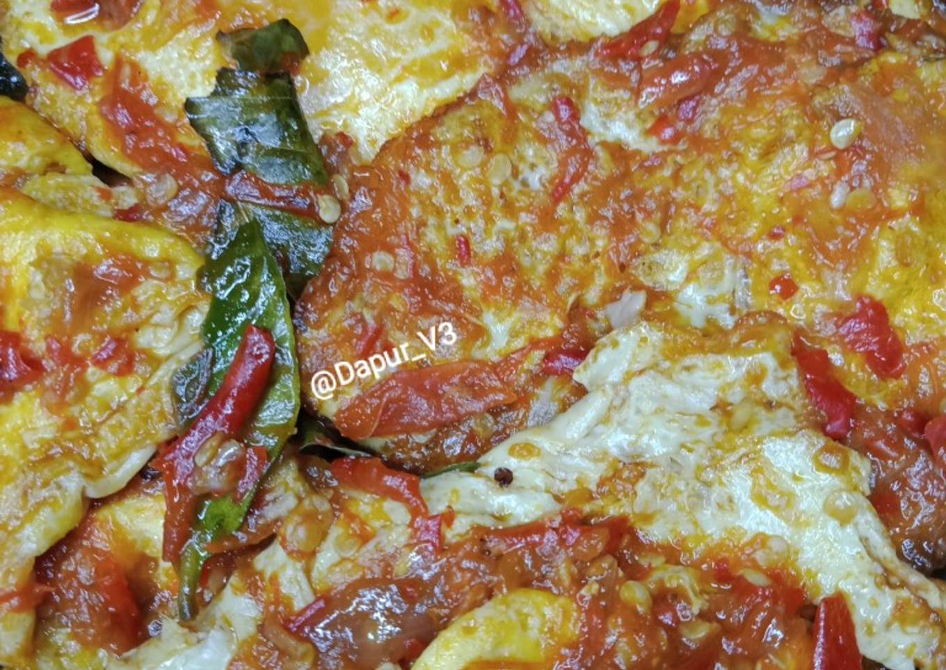 Telur ceplok balado