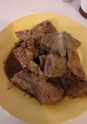 Una foto de Azotillo a la cacerola con puré de papas!!