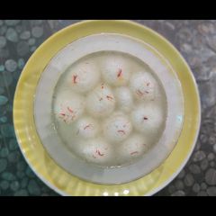 A picture of Homemade Rasgulla.