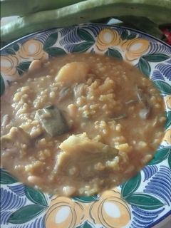 Una foto de Potaje alcanciles y habas