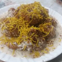 A picture of Dahi Baray.