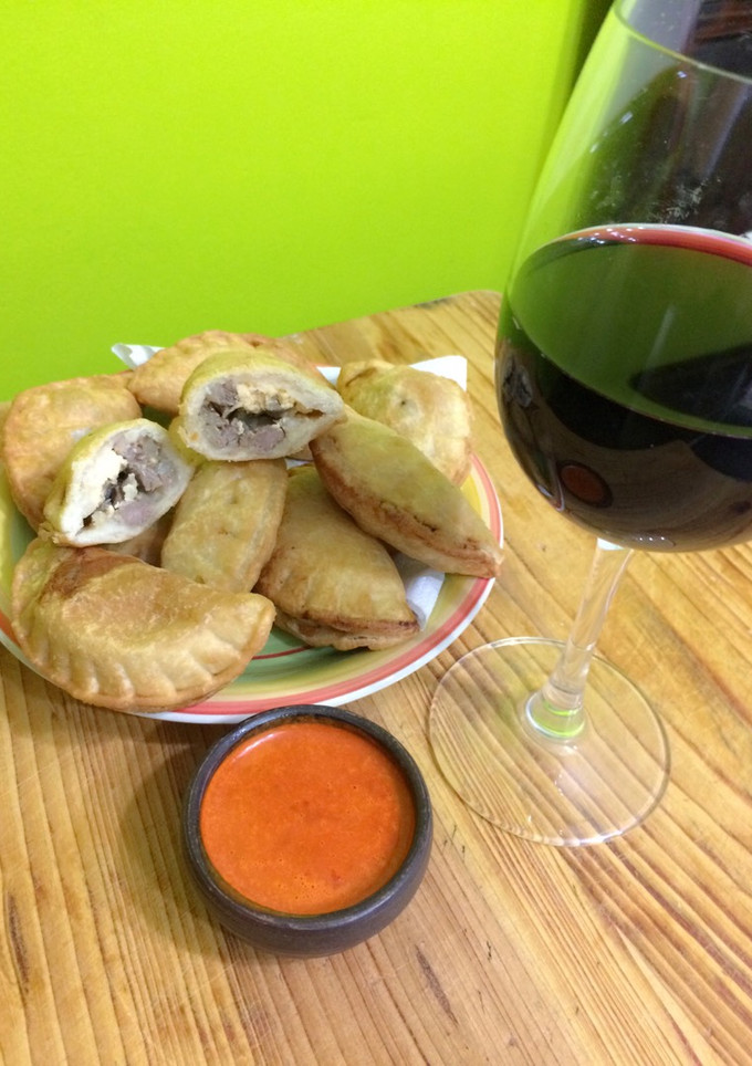 Una foto de Empanadas de carne fritas