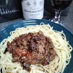 A picture of Spaghetti audaci con Olive e Maiale.