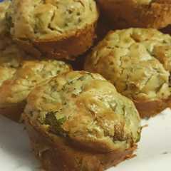 A picture of Buñuelos de lechuga (al horno)😋.