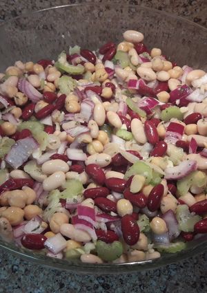 A picture of Three Bean Salad.