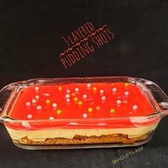 A picture of 3 Layered Pudding Shots.