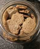 Flourless easy peanut butter chip cookies
