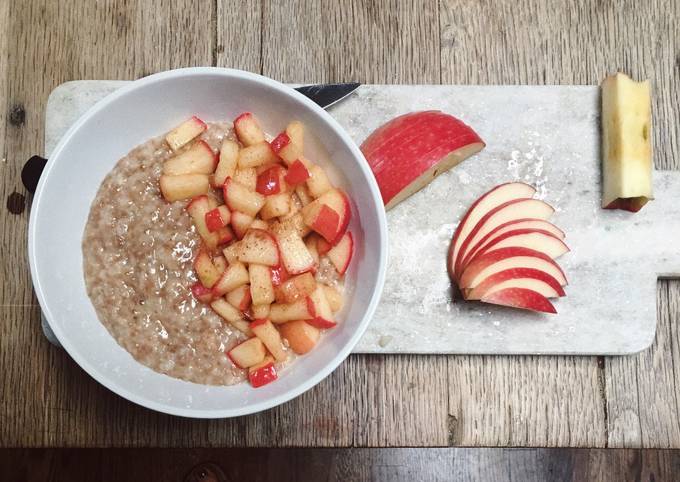 Apple pie oatmeal