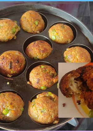 A picture of Mix-veg poha paddu.