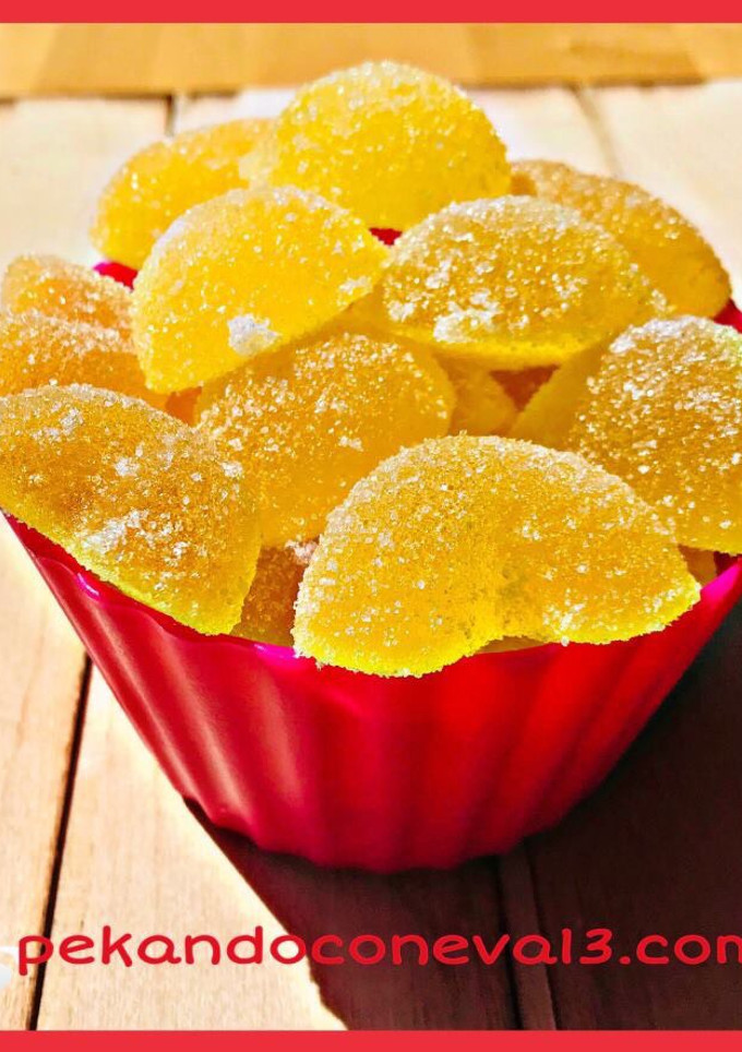 Una foto de Gominolas caseras de limón