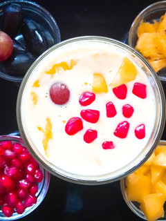 கஸ்டர்டு மில்க் வித் ப்ரூட்ஸ் (Custard Milk with fruits Recipe In Tamil) செய்முறை முக்கிய புகைப்படம்
