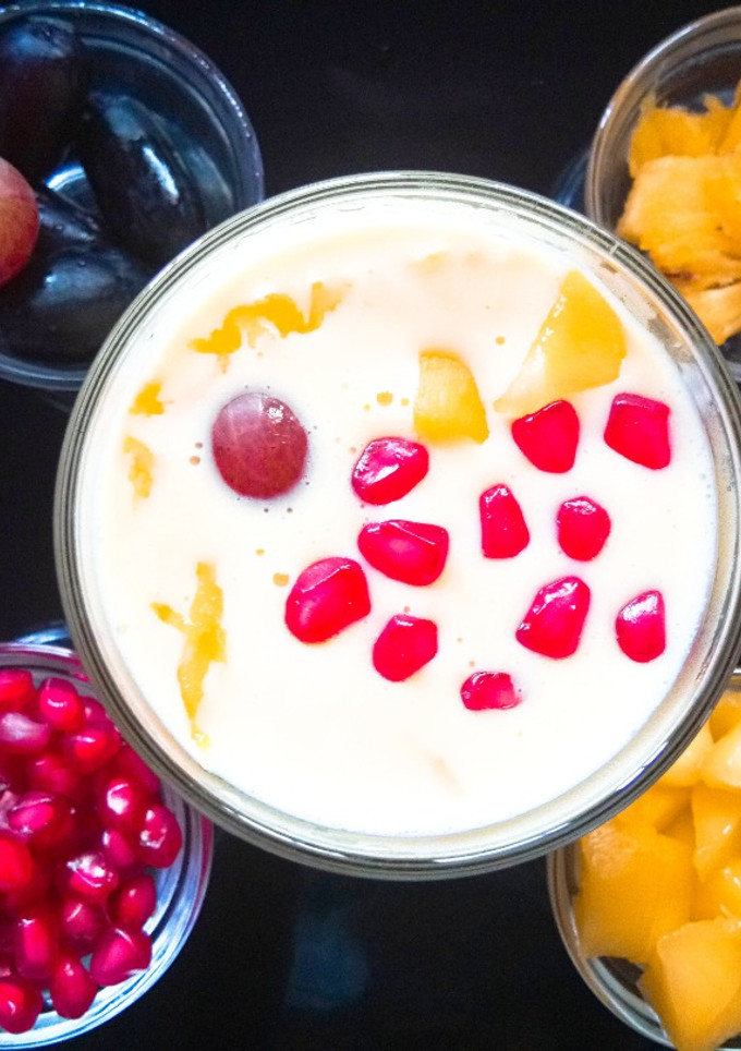 கஸ்டர்டு மில்க் வித் ப்ரூட்ஸ் (Custard Milk with fruits Recipe In Tamil) செய்முறை முக்கிய புகைப்படம்