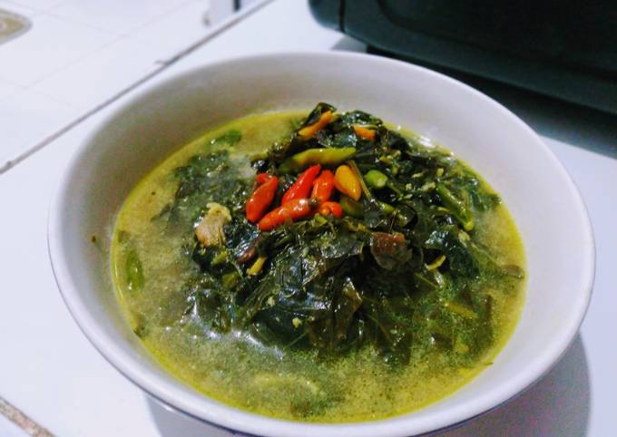 Sayur Daun Singkong Santan Kuning 🌿