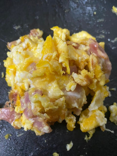 Una foto de Huevos, Queso y Jamón