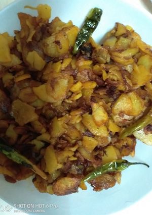 A picture of Fried potatoes with onion#5orlessingredientschallenge.