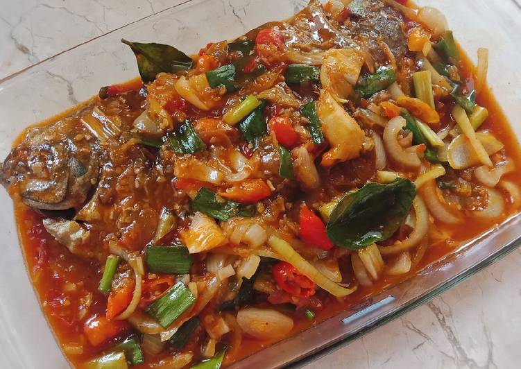 Resep Bawal Saus Padang yang Enak Banget