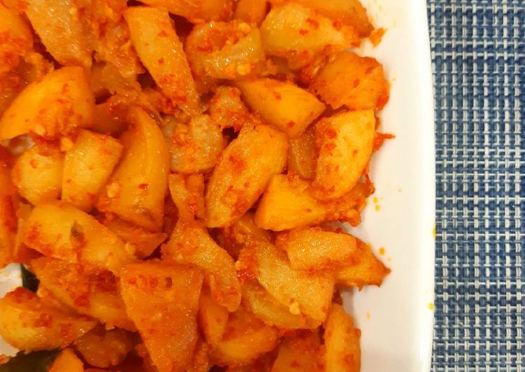 Bagaimana Menyiapkan Sambal Goreng Kentang Udang, Menggugah Selera