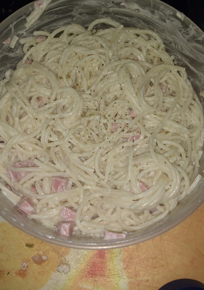 Una foto de Espagueti blanco con manzana