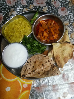 કાઠિયાવાડી ભાણું રેસીપી મુખ્ય ફોટો