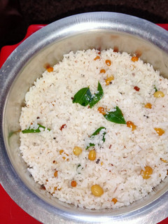 தேங்காய் சாதம் (Thenkaai saatham recipe in tamil) செய்முறை முக்கிய புகைப்படம்