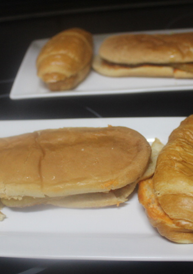 Una foto de Panecillos con chorizo y tocino