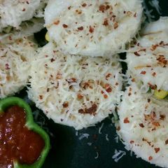 A picture of Grilled Dhokla Pizza.