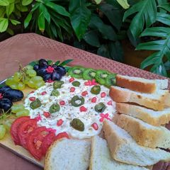 A picture of Butter board.