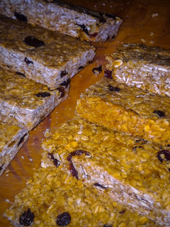 A picture of Golden Syrup Flapjack with Raisins.