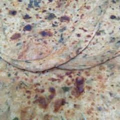 A picture of Methi thepla.