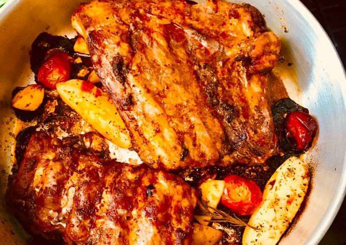 How to Prepare Quick Bbq Spare Ribs with potatoes And Cherry Tomatoes