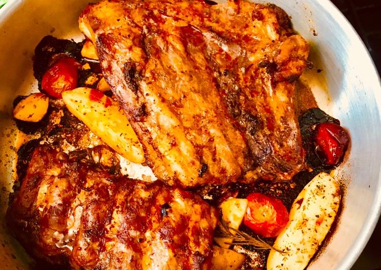 Steps to Prepare Quick Bbq Spare Ribs with potatoes And Cherry Tomatoes