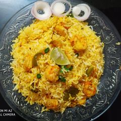 A picture of Restaurant style prawn rice.