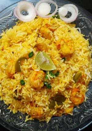 A picture of Restaurant style prawn rice.