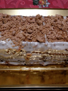 Una foto de Tarta de turrón y café