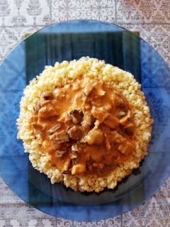 Gombapörkölt bulgur ágyon😊! recept fotója