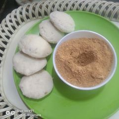 A picture of Idly Podi.